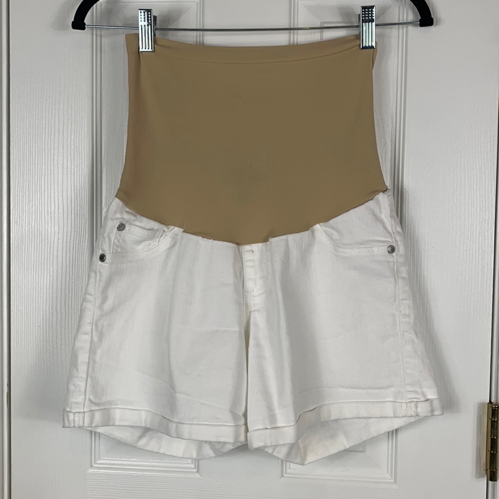 Indigo Blue white maturity shorts size medium. 98% cotton, 2% spandex.